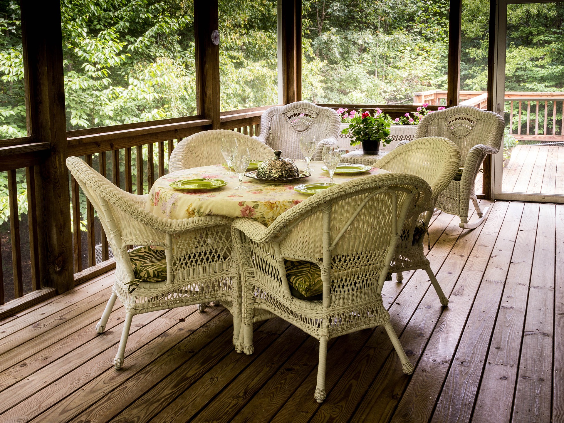 Planning Your Summer Deck Project