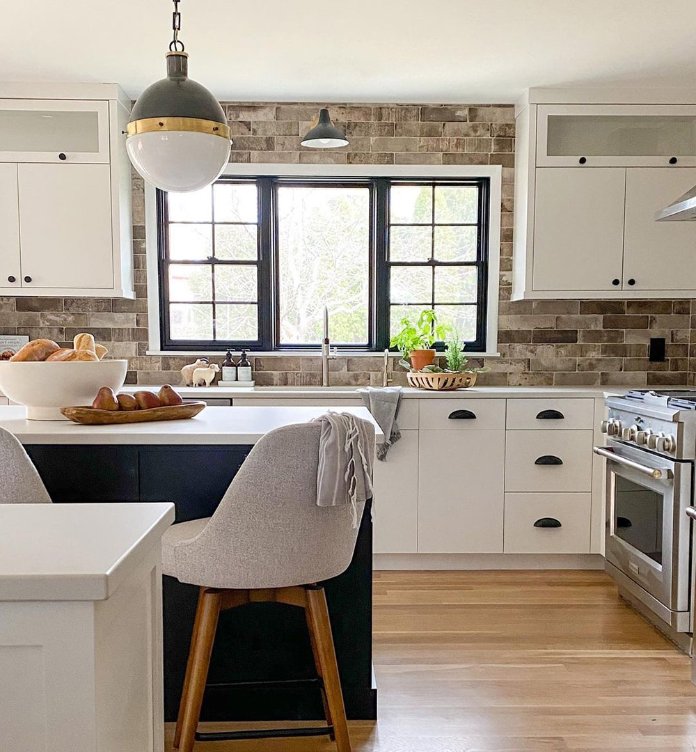 Signs Your Windows Need Replacing Before the Fall and Winter Months