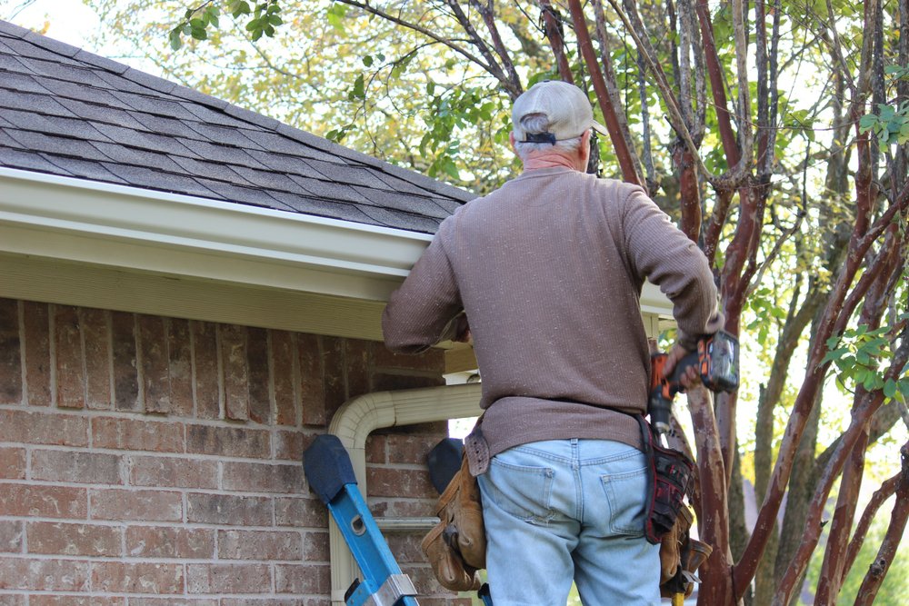 Why Summer Is the Best Time for Seamless Gutter Installation in Downers Grove cover
